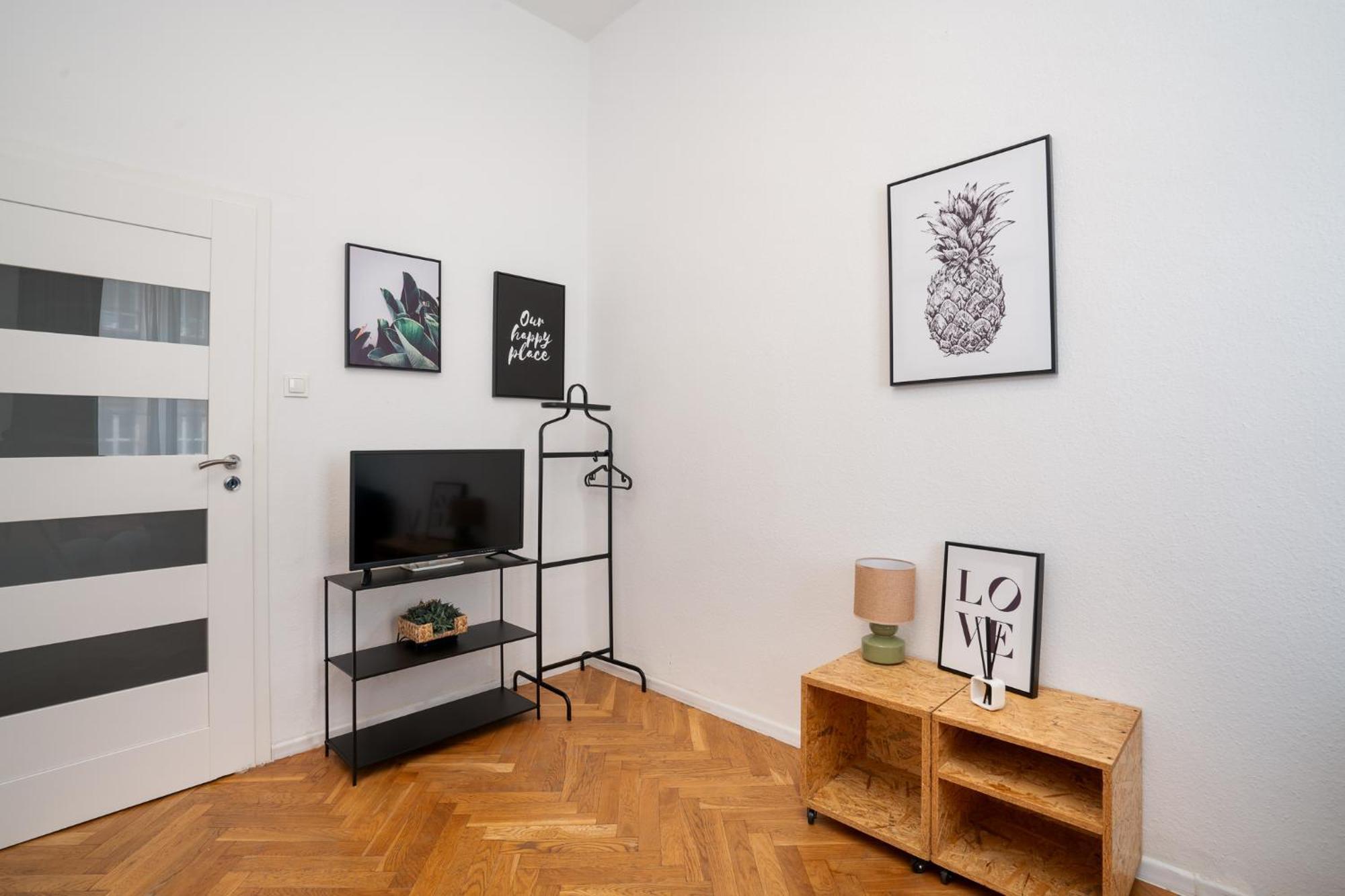 A.S. Home Swidnicka Street Wrocław Buitenkant foto